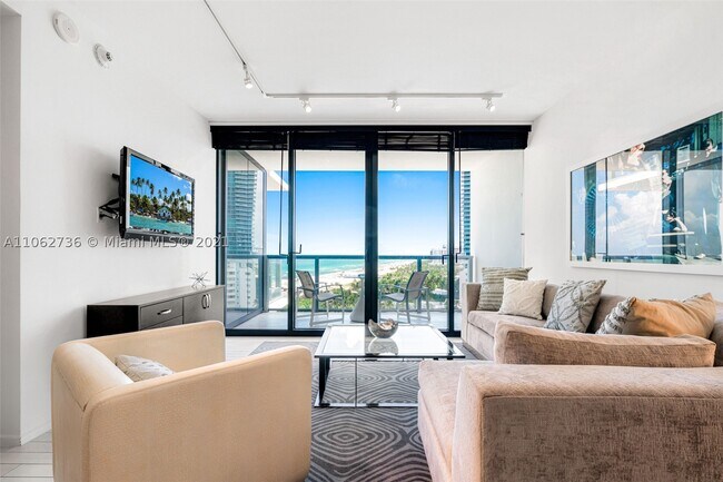 Building Photo - 2201 Collins Ave