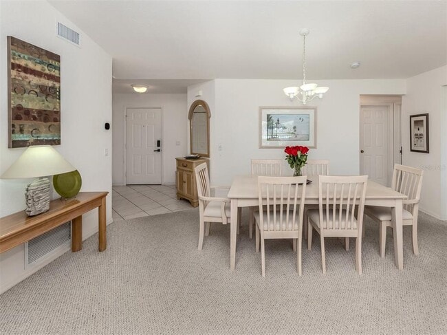 Building Photo - 5800 Sabal Trace Dr