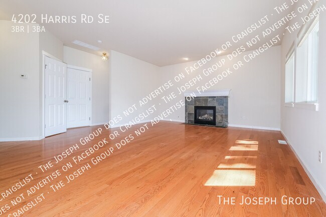 Building Photo - 4202 Harris Rd SE