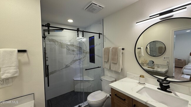 Building Photo - 3439 Highwood Ct