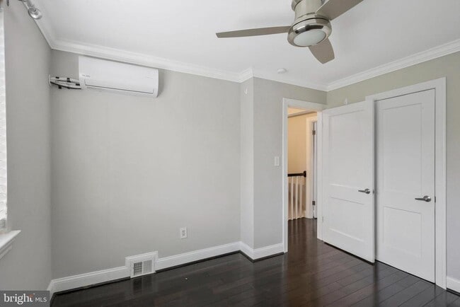 Building Photo - 3030 Manning St