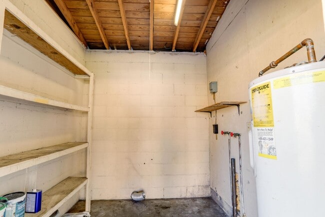 Building Photo - 5422 Lake Underhill Rd