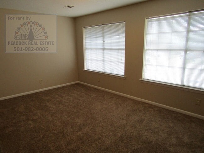 Building Photo - 15 Laramie Cove