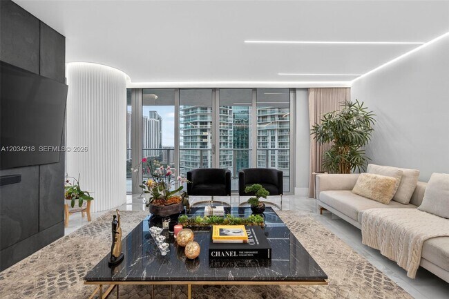Building Photo - 300 Sunny Isles Blvd