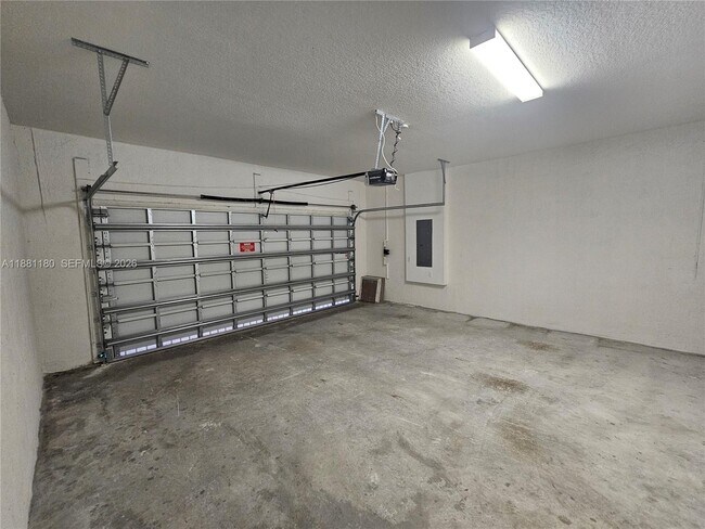 Building Photo - 4578 SW 174th Ave