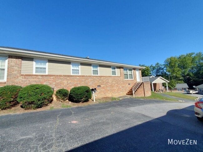 Building Photo - 3 Balfer Ct