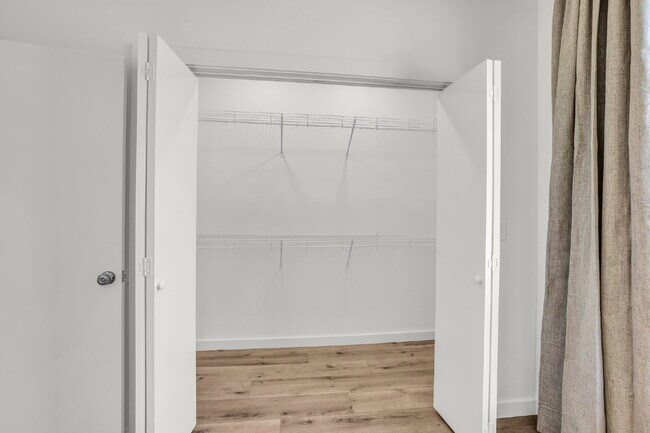 Building Photo - Brand-New Townhome Just Minutes from Downt...