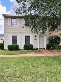 Building Photo - Move-in Ready 3 bed/ 2.5 bath home