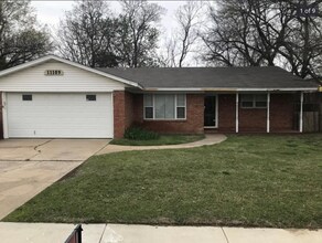 Building Photo - Beautiful 4 Bedroom 2 Bath home