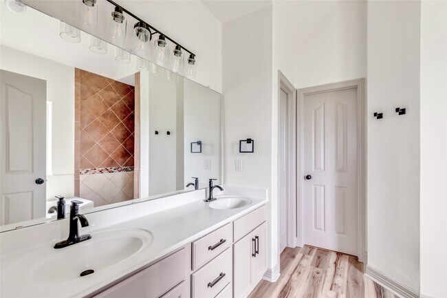 Building Photo - 14006 Tobago Ct