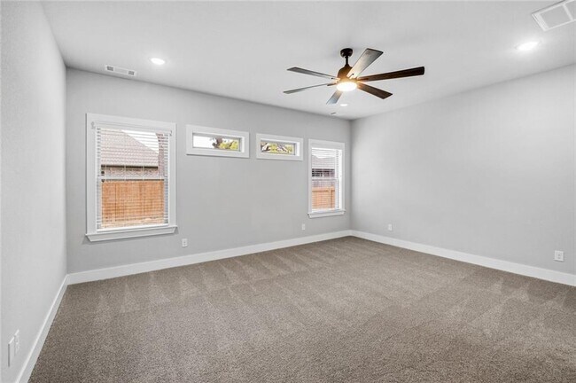 Building Photo - 3306 SW Rosemont Ave