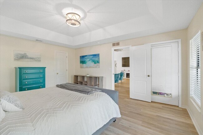 Building Photo - 131 Barrier Isle Dr