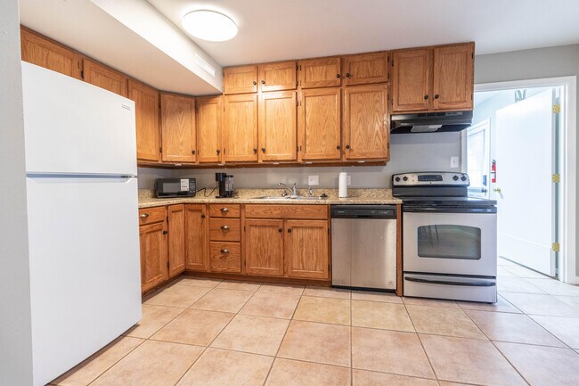 Building Photo - 210 W El Cortez Dr