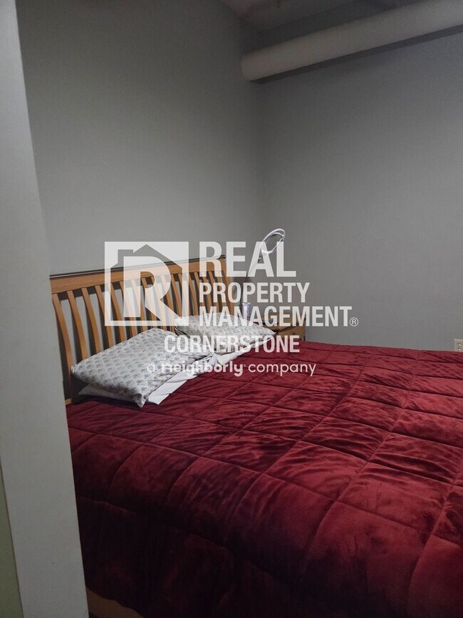 Building Photo - 125 S Kalamazoo Mall