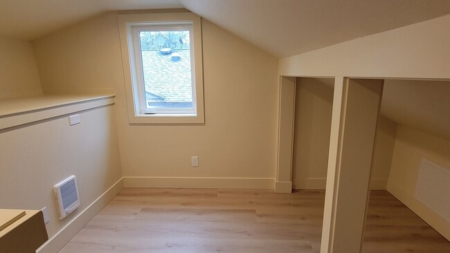 Building Photo - New Construction 1 bedroom + sleeping loft...