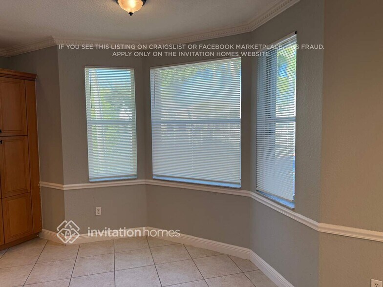 Building Photo - 1231 Oakwater Dr