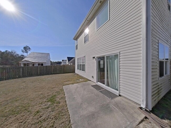 Building Photo - 518 Count Fleet Ct