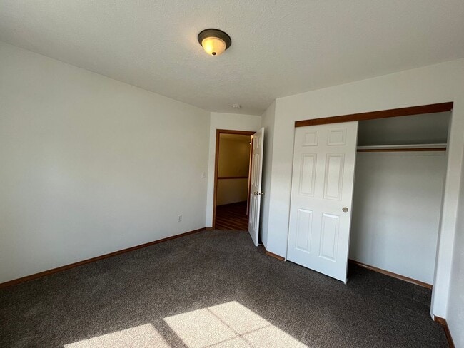 Building Photo - 3-Bedroom, 2-Bath, 1454sq ft Home!