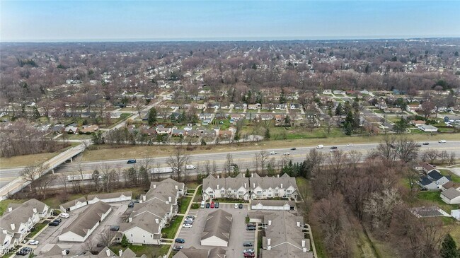 Building Photo - 22586 Lenox Dr