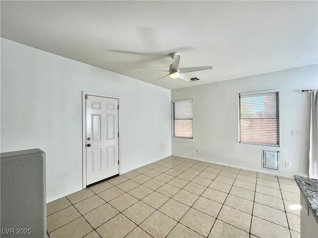 Building Photo - 8074 Kings Ransom St