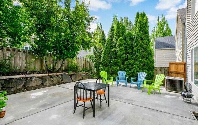 Building Photo - 6444 NW Starflower Dr