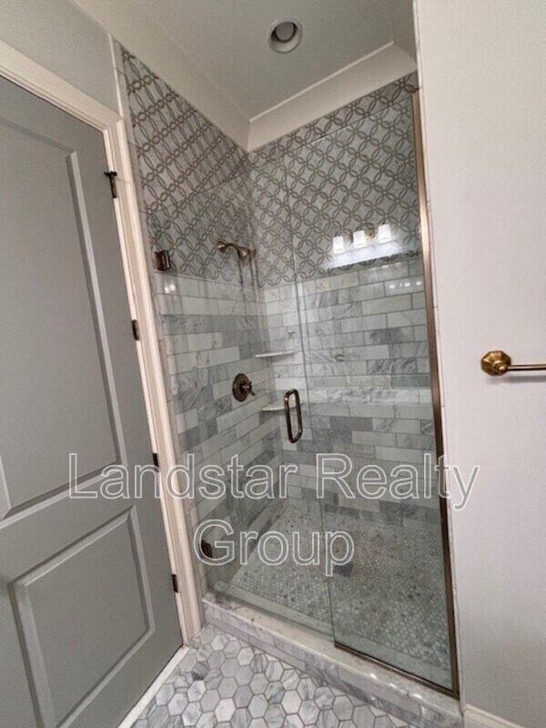 Building Photo - 6411 Moonseed St