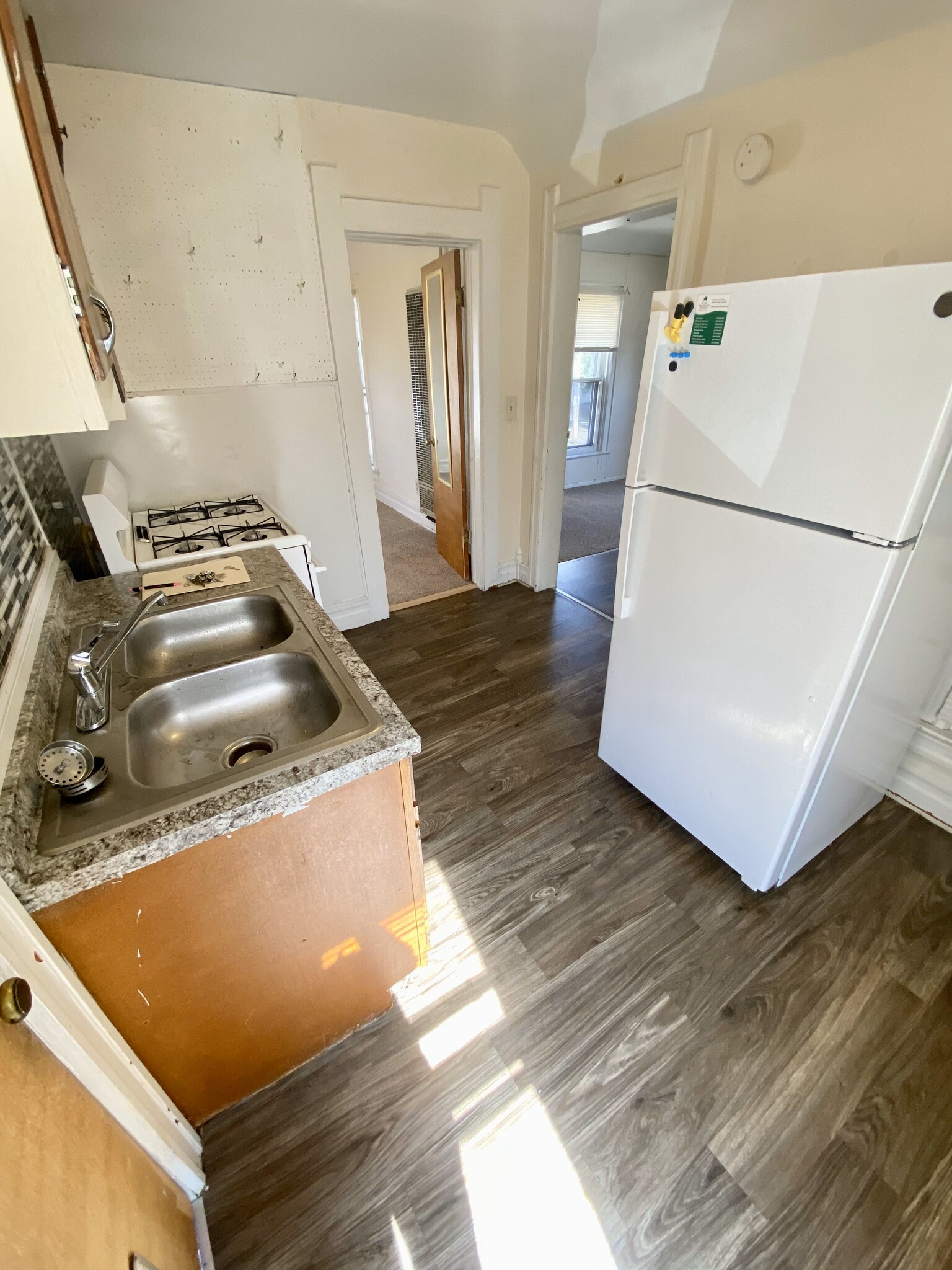 Kitchen - 438 S Grove St