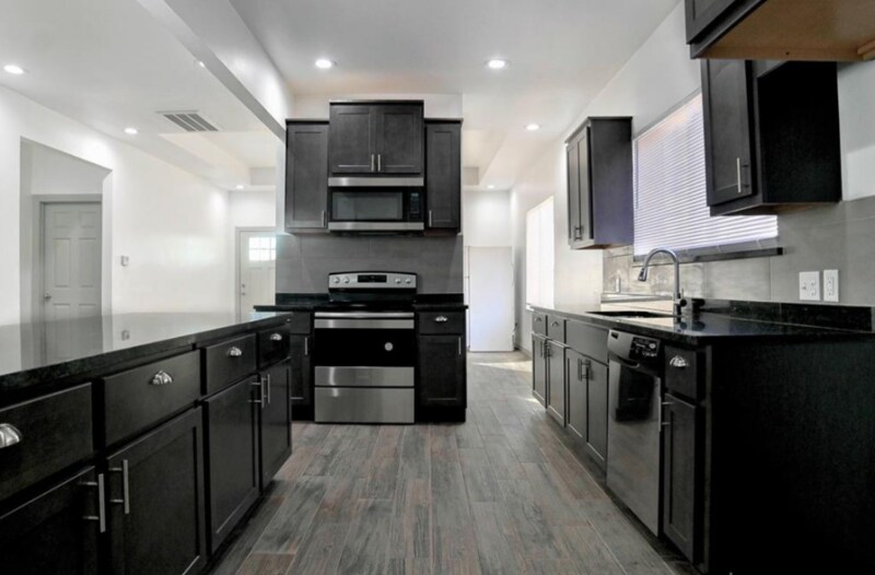 Building Photo - 2312 N Everest Ave