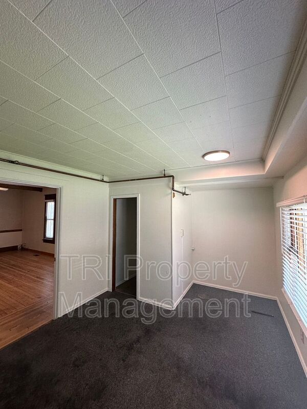 Building Photo - 1605 11th Ave