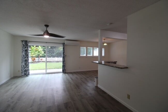 Building Photo - Beautiful 3 Bedroom 2.5 Bath house in Gate...