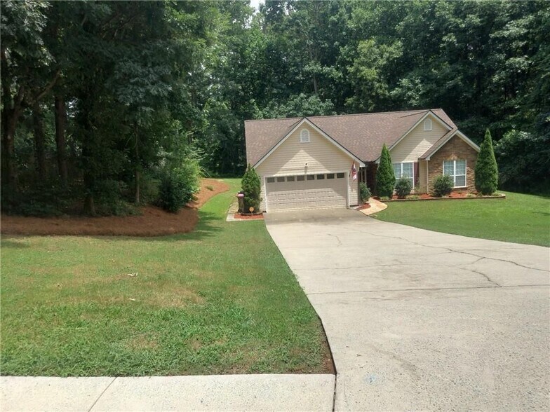 Building Photo - 4215 Hamilton Walk Dr