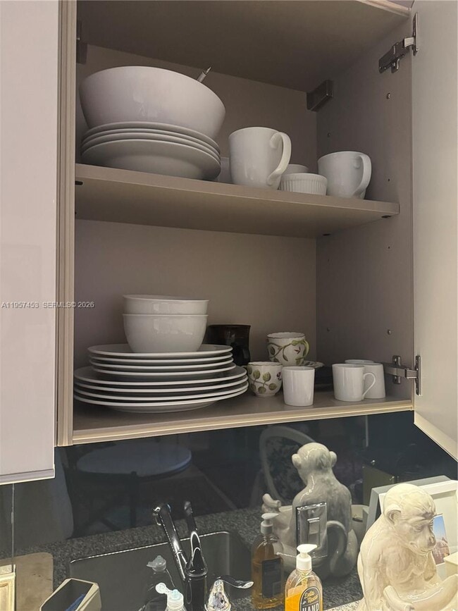 Building Photo - 1050 Brickell Ave