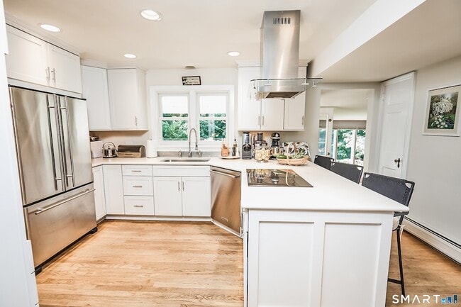 Building Photo - 188 Compo Rd S