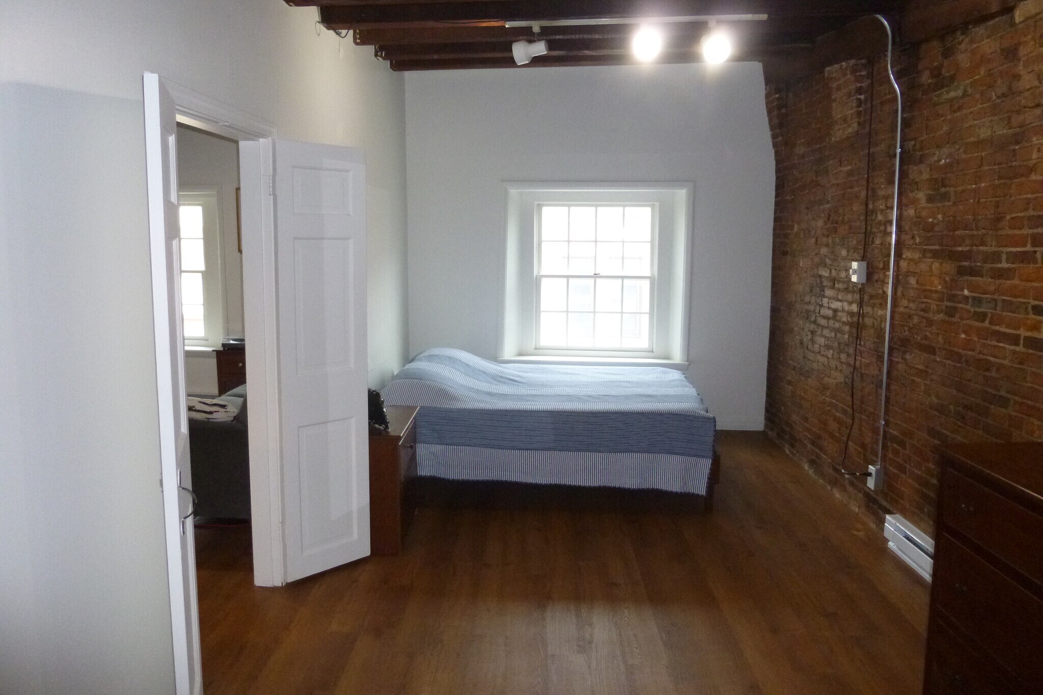 Building Photo - 42 Market St