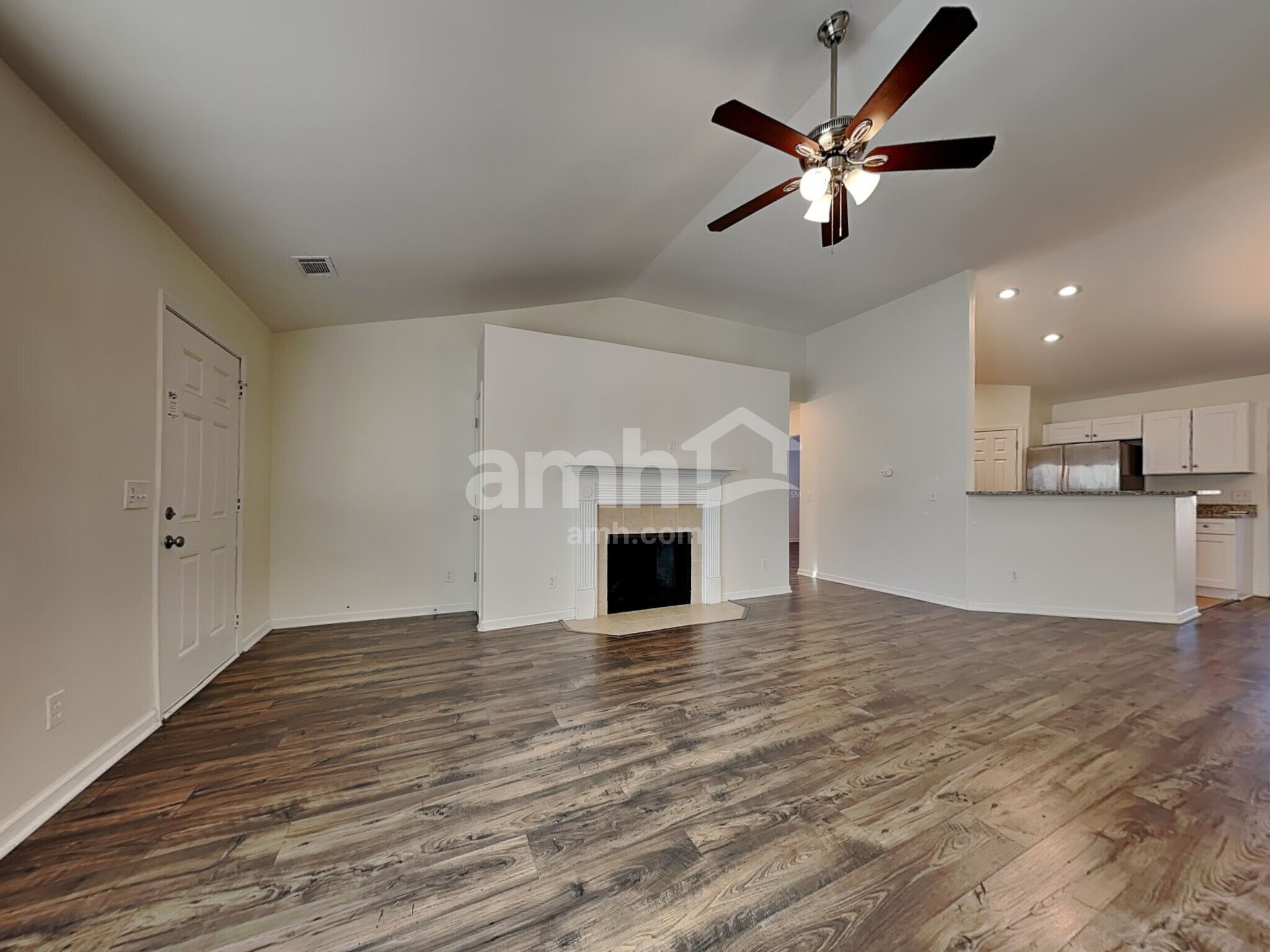 Building Photo - 163 Willow Point Cir