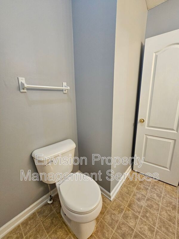 Building Photo - 1243 Blairs Pointe Dr SW