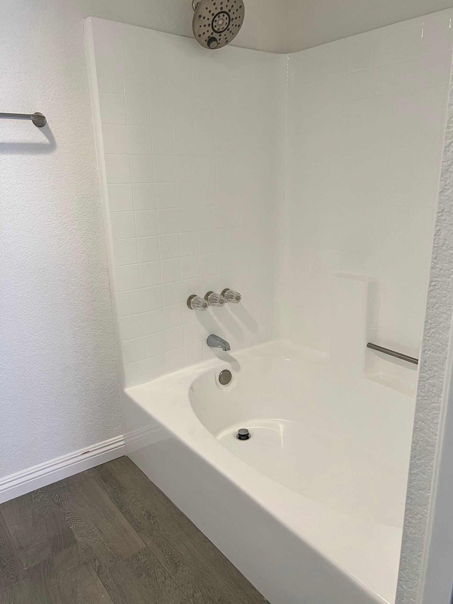 master bath - 839 S Westwood