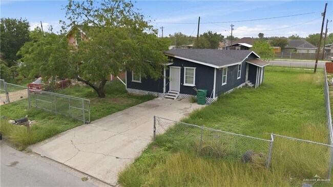 Building Photo - 14 Rusty Dr