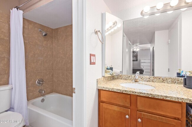 Building Photo - 8787 E Mountain View Rd