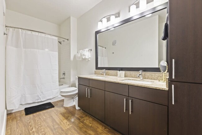 Building Photo - 5725 Town and Country Blvd