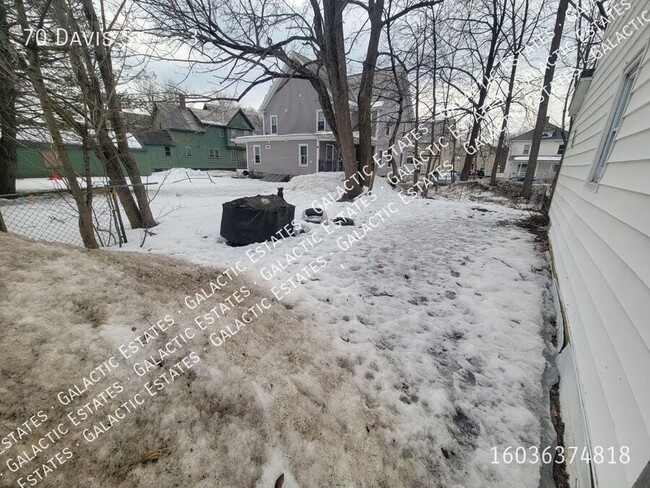 Building Photo - Townhouse 2 bed 1 bath walking distance to...