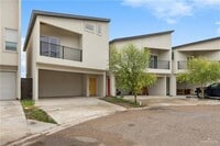 Building Photo - 15 Nassau St