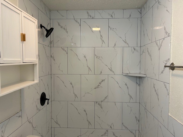 Building Photo - 718 Michelle Dr