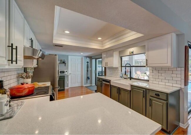 Building Photo - 3203 Stoneybrook Ln