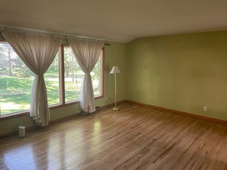 Building Photo - 401 Rhode Island Ave S