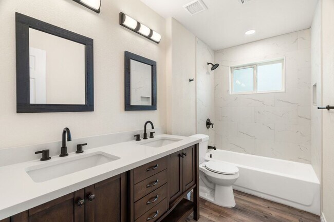 Building Photo - 11903 Edgar St