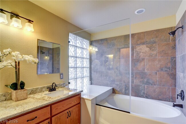 Building Photo - 7525 Avalon Bay St