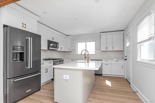 Building Photo - 71 Haven Ave