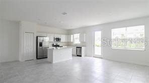 Building Photo - 323 Nine Iron Dr