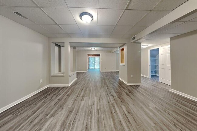 Building Photo - 4523 Hickory Grove Dr NW